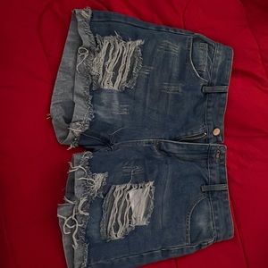 I can fit these I tried them one once and couldn’t fit them so their pretty new
